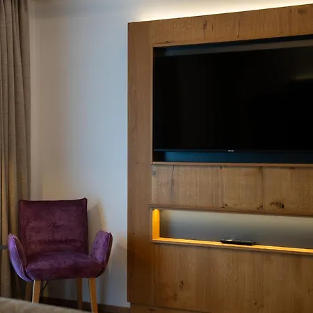 Hotel Zenger 3*